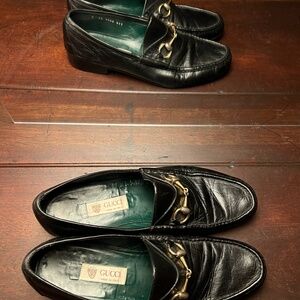 AUTHENTICATED GUCCI Vintage 1970s Black Leather Horsebit Loafers Size EU 45 D